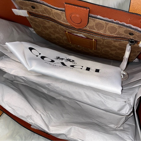 Coach leather XL Tote bag New - Picture 10 of 15